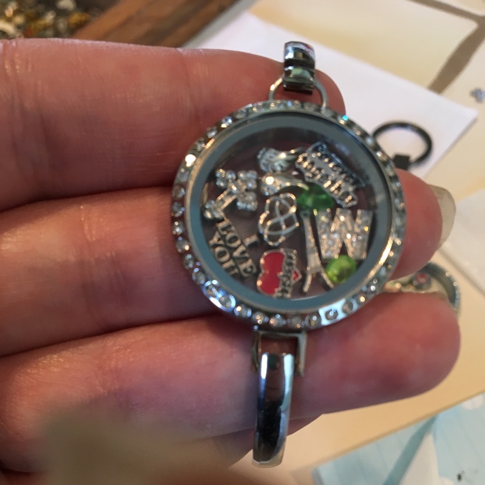 Floating Locket Awareness Ribbon Charms! - Picture 9 of 12